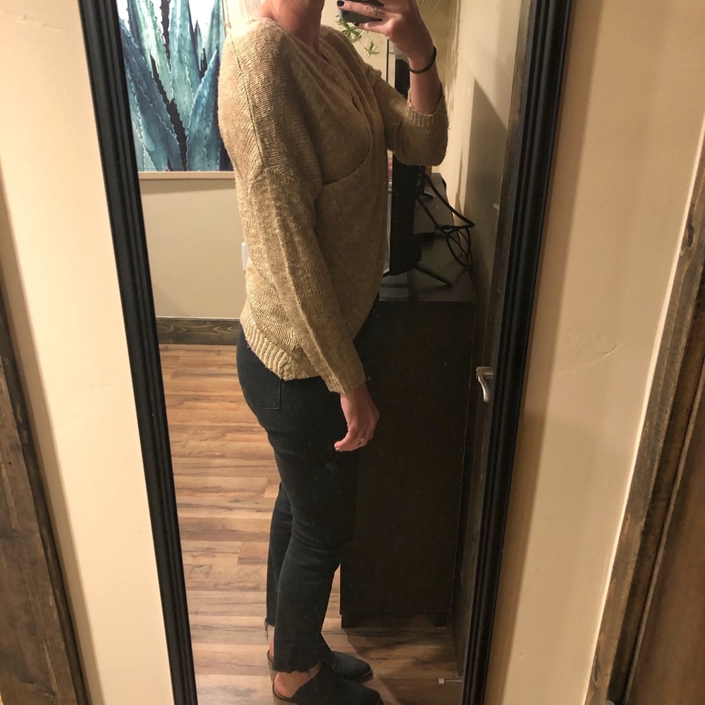 Sweater - Picture 8 of 8